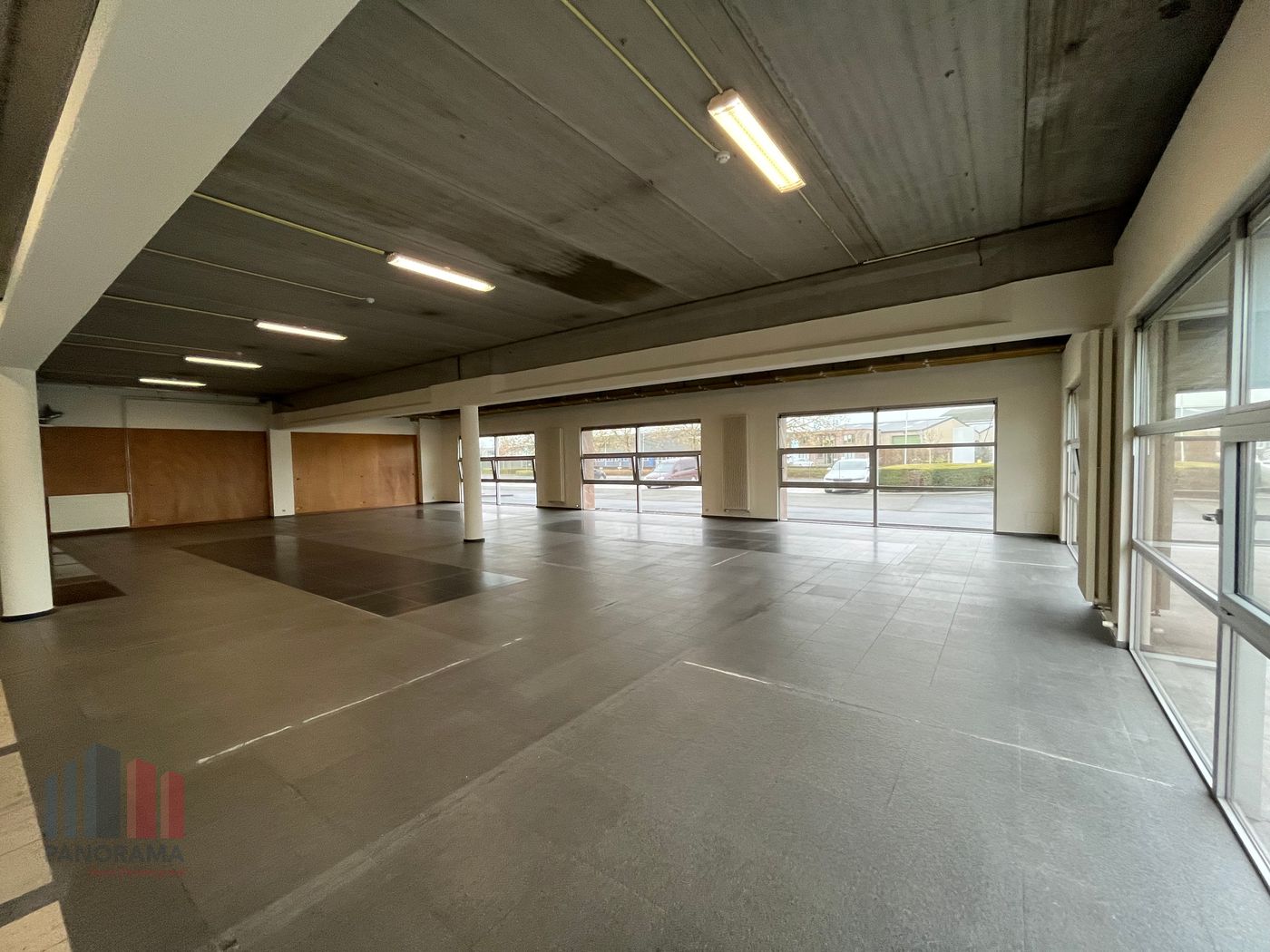 Salle d'exposition de 1000 m² située à peine à 2 km de l'E17 Deinze - photo 4