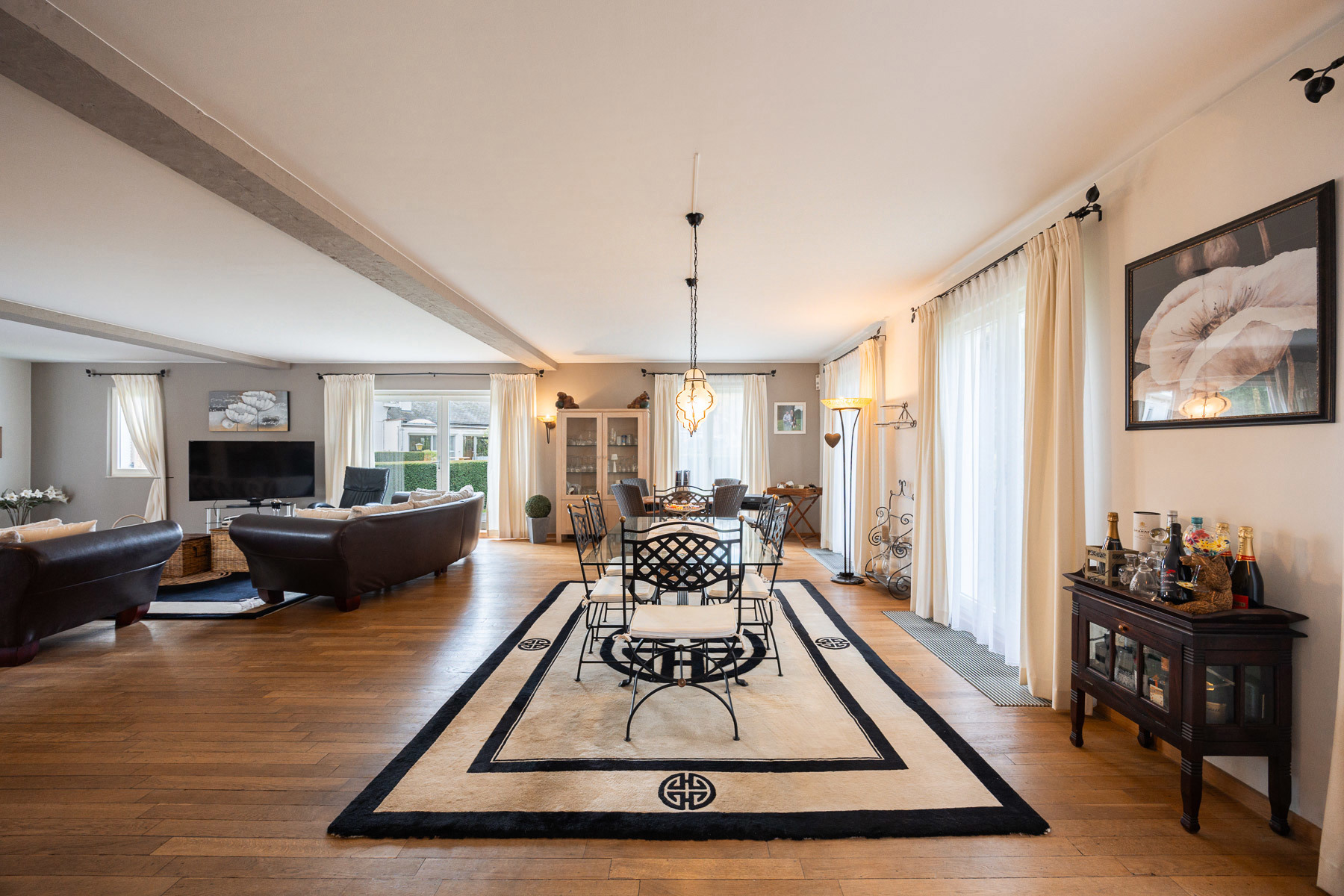 Rustig en groen gelegen statige, instapklare villa - foto 4