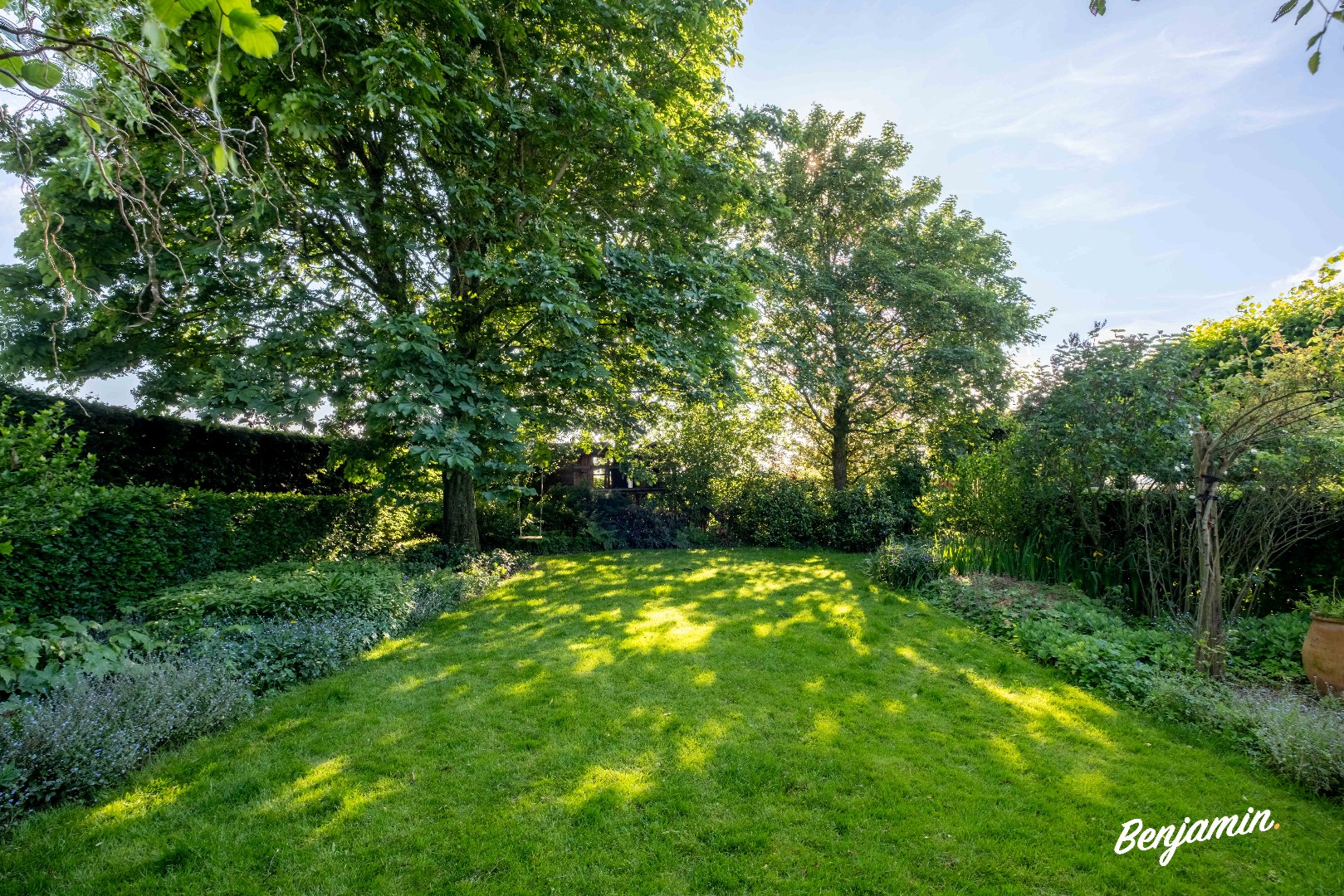 Maison avec espace de bureau séparé, jardin ensoleillé, garage et abri de voiture à Houthulst. - photo 5