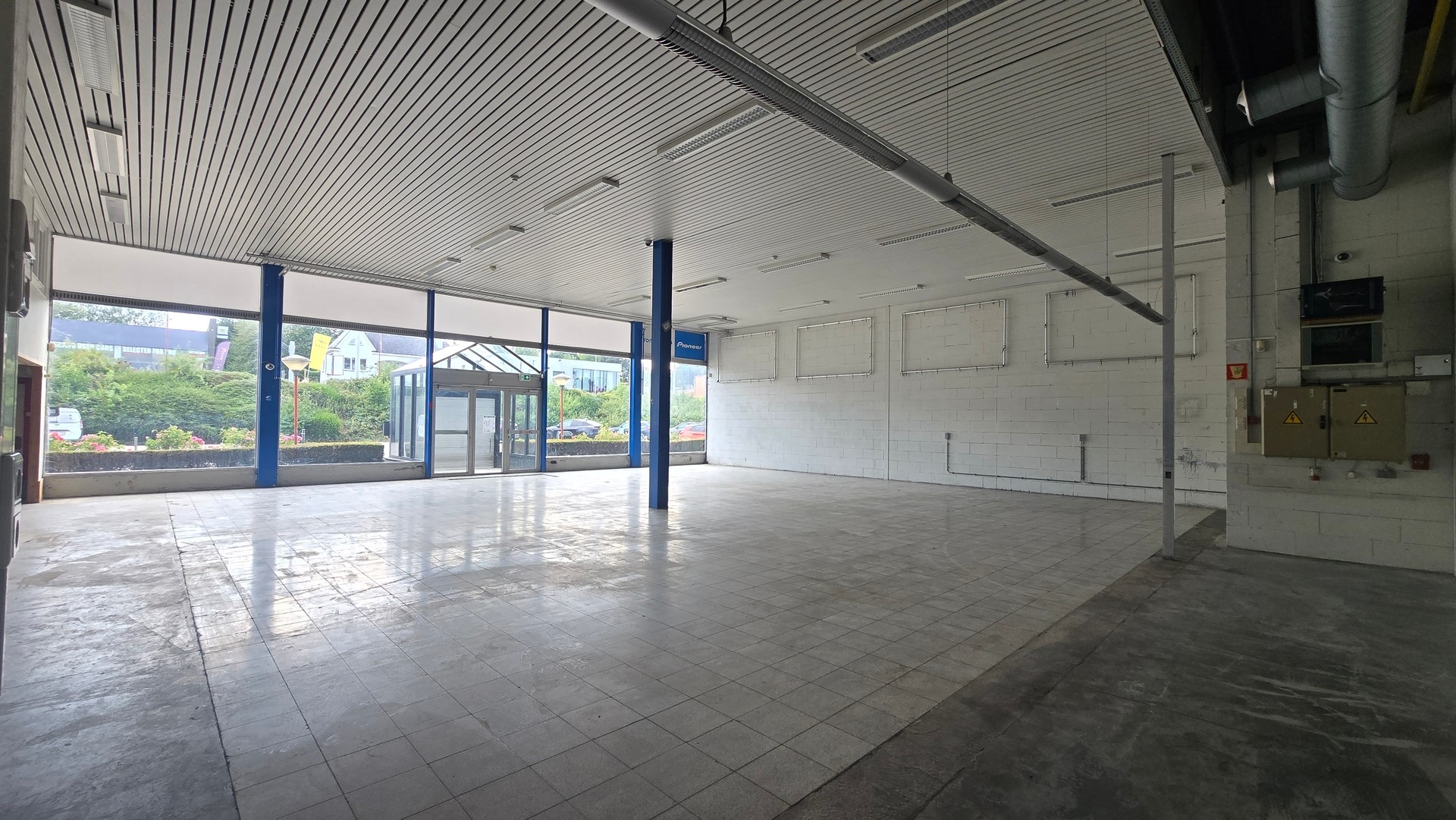 Bedrijfspand met showroom en magazijnen te huur Brusselsesteenweg, Herent - foto 4