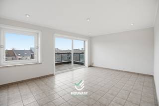 Dit aangename 2-slaapkamerappartement bevindt zich in de Generaal Baron Jacquesstraat 18, in de gezellige winkelstraat van Diksmuide.Het appartement...