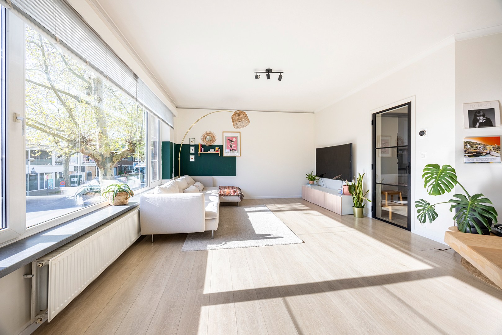 Gerenoveerd appartement (1v) met 2 slpk en garagebox te Groenenhoek! - foto 5