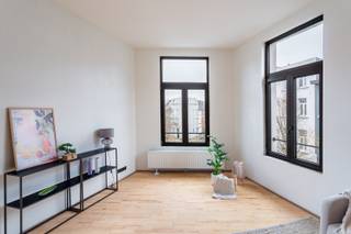 Instapklaar appartement op een zuchtje van Park Spoor NoordWelkom in de Oranjestraat 92 — hier woon je op een zucht van Park Spoor Noord. De straat...