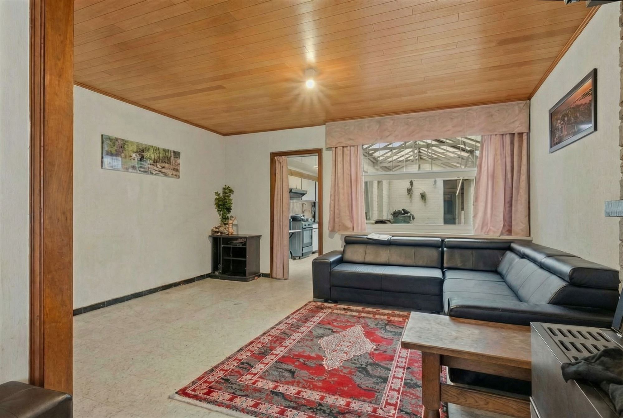 Woning te Izegem met 3 SLPK, garage en uitweg - foto 4