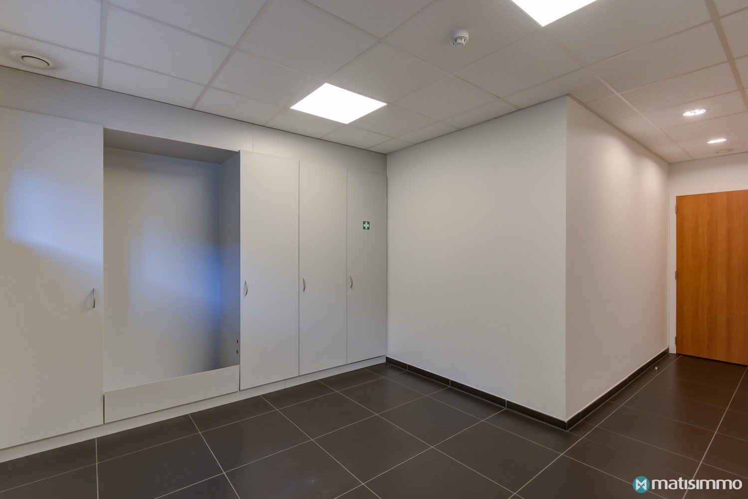 Commercial à louer à Hoeselt - photo 2