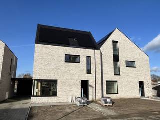 In dit nieuw woonproject gelegen aan de Zavelweg zal er een mix van woningen en appartementen gerealiseerd worden waar de nodige aandacht...
