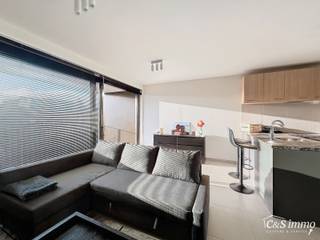 In het centrum van Stabroek is dit nieuwbouw studio-appartement gelegen. Inkomhal met apart toilet. Ruime woon- en eetkamer (ca.40m²) met een...