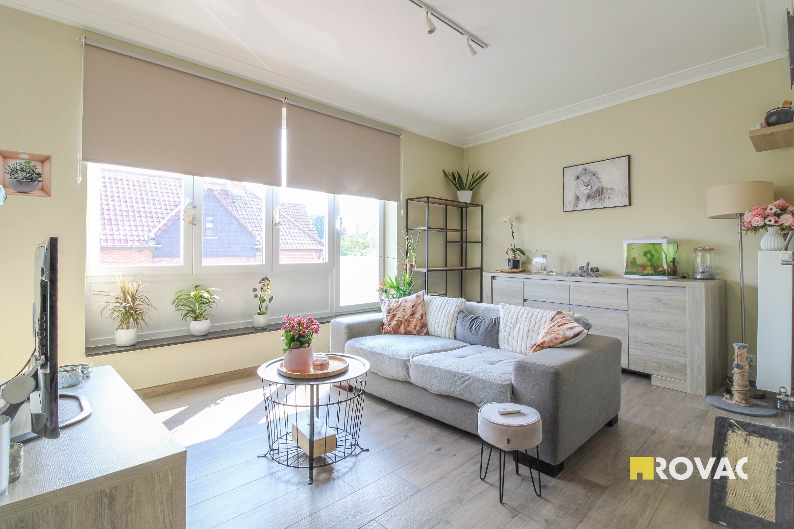 Volledig gerenoveerd en gemeubeld appartement met garage! - foto 3