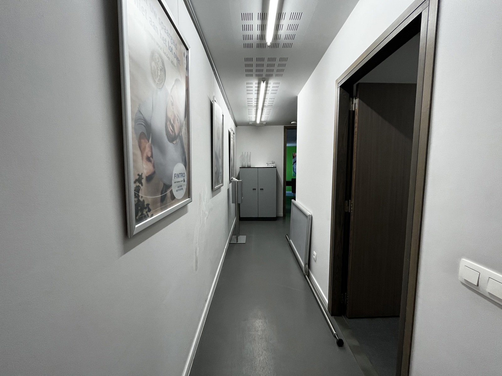 Gelijkvloers handelspand met keuken - terras + parking nabij - foto 5