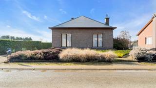 Immo3000 heeft deze rustig gelegen en gezellige gelijkvloerse woning in Tielt-Winge te koop. De woning ligt in de nabije omgeving van het...