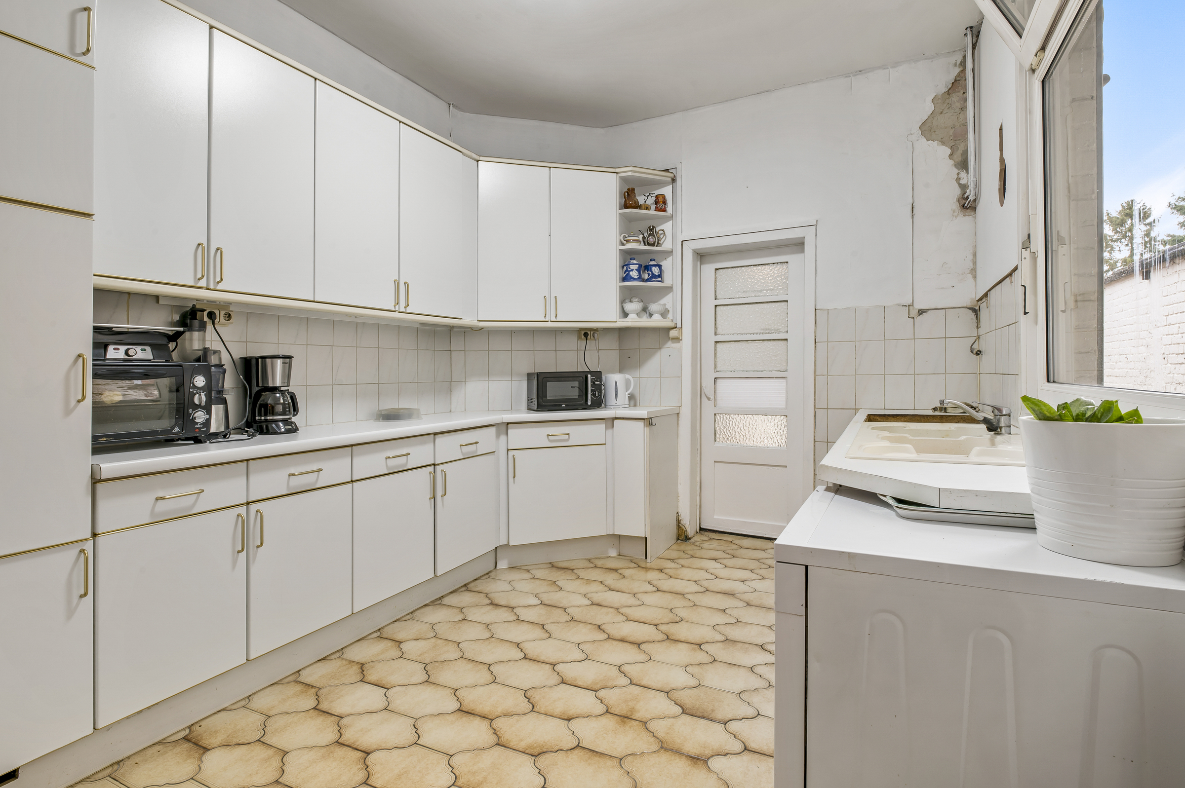 Ruime woning met tuin en voortuin in Sint-Amandsberg - foto 5