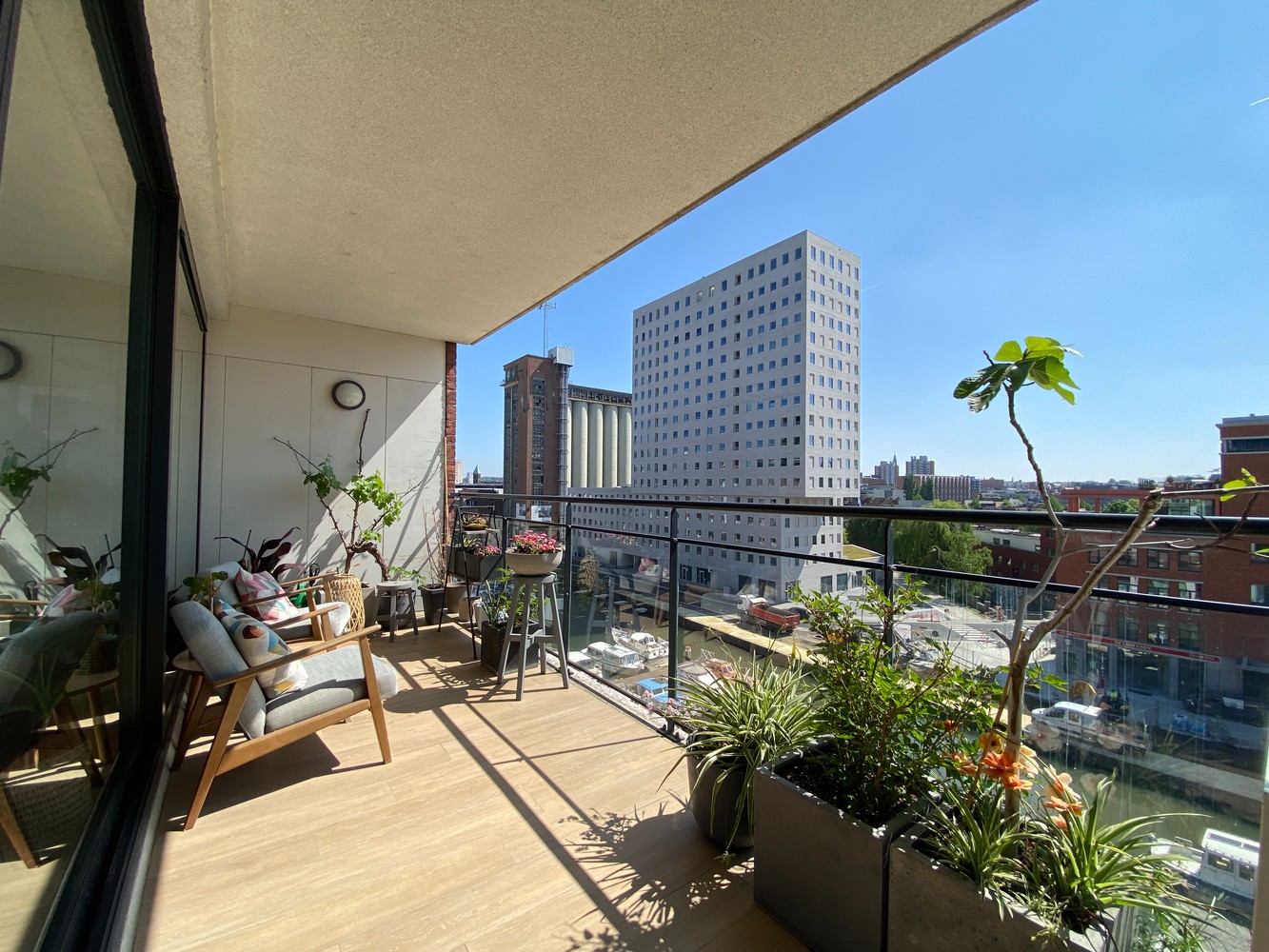 Licht, luxe en zicht op de haven – uniek appartement te huur aan de Vaartkom in Leuven - foto 2