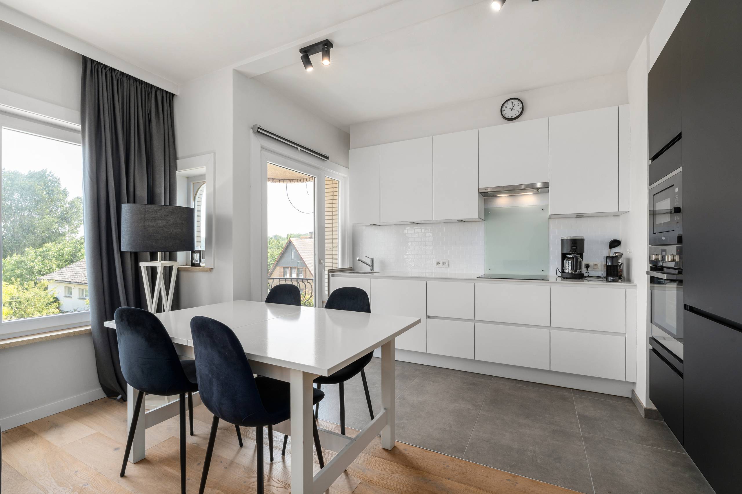 Gemeubeld appartement met 3 slaapkamers te huur - foto 4