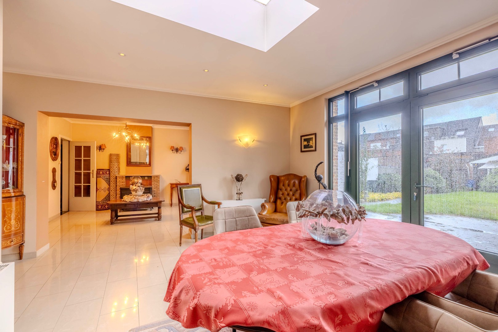 Charmante woning met ruime tuin op toplocatie - foto 3