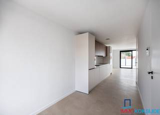 Koksijde-Bad, Residentie Cléo, Gerenoveerd duplex-appartement in het centrum, 2e verdieping met lift.Het moderne appartement bestaat uit: lichtrijke...