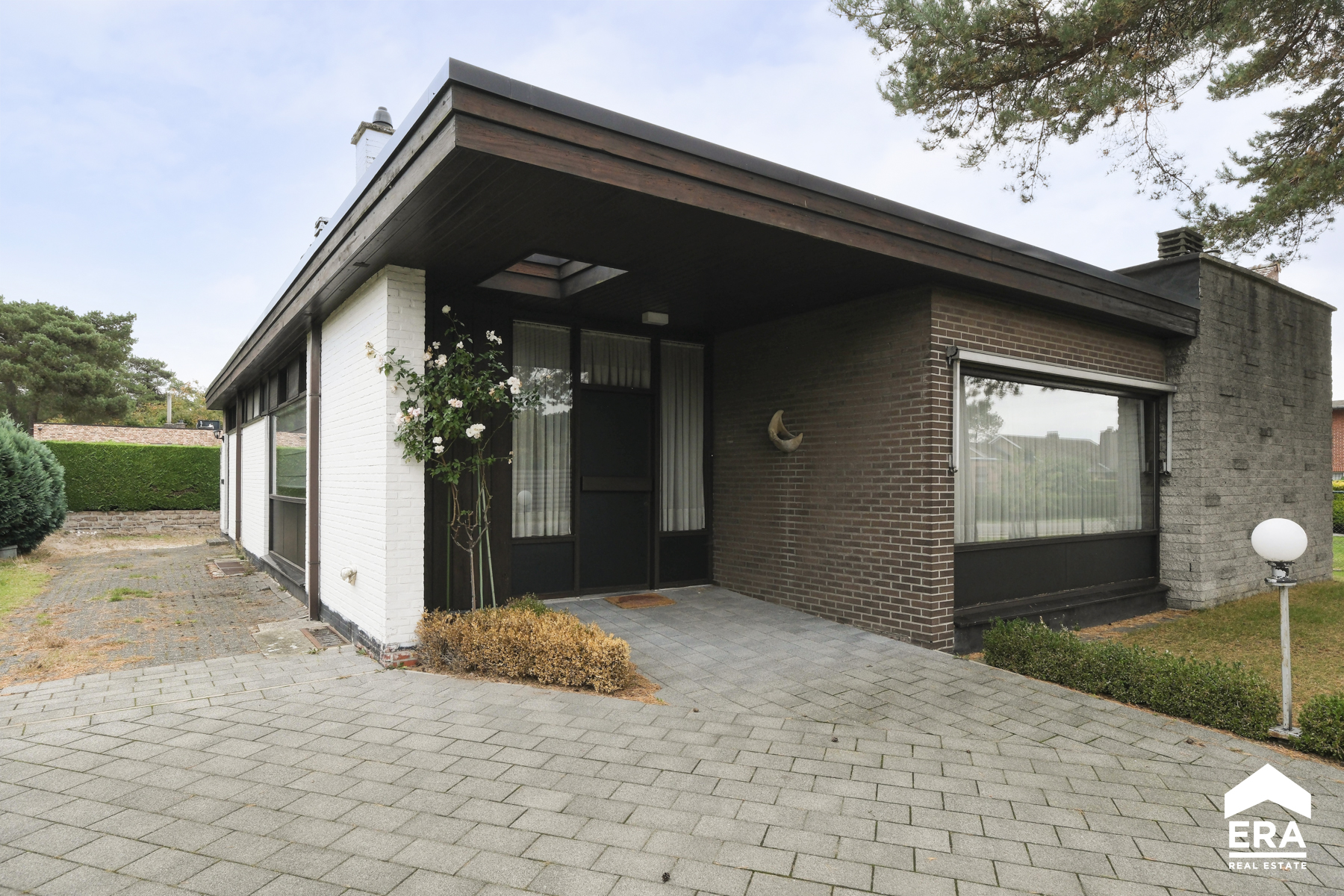 Gelijkvloerse gezinswoning met 4 slaapkamers te koop in Pelt - foto 2