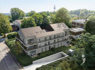 The 4-bedroom apartment is a unique offer within project t Kareel and is located on the ground floor of the residence. With a living area of...