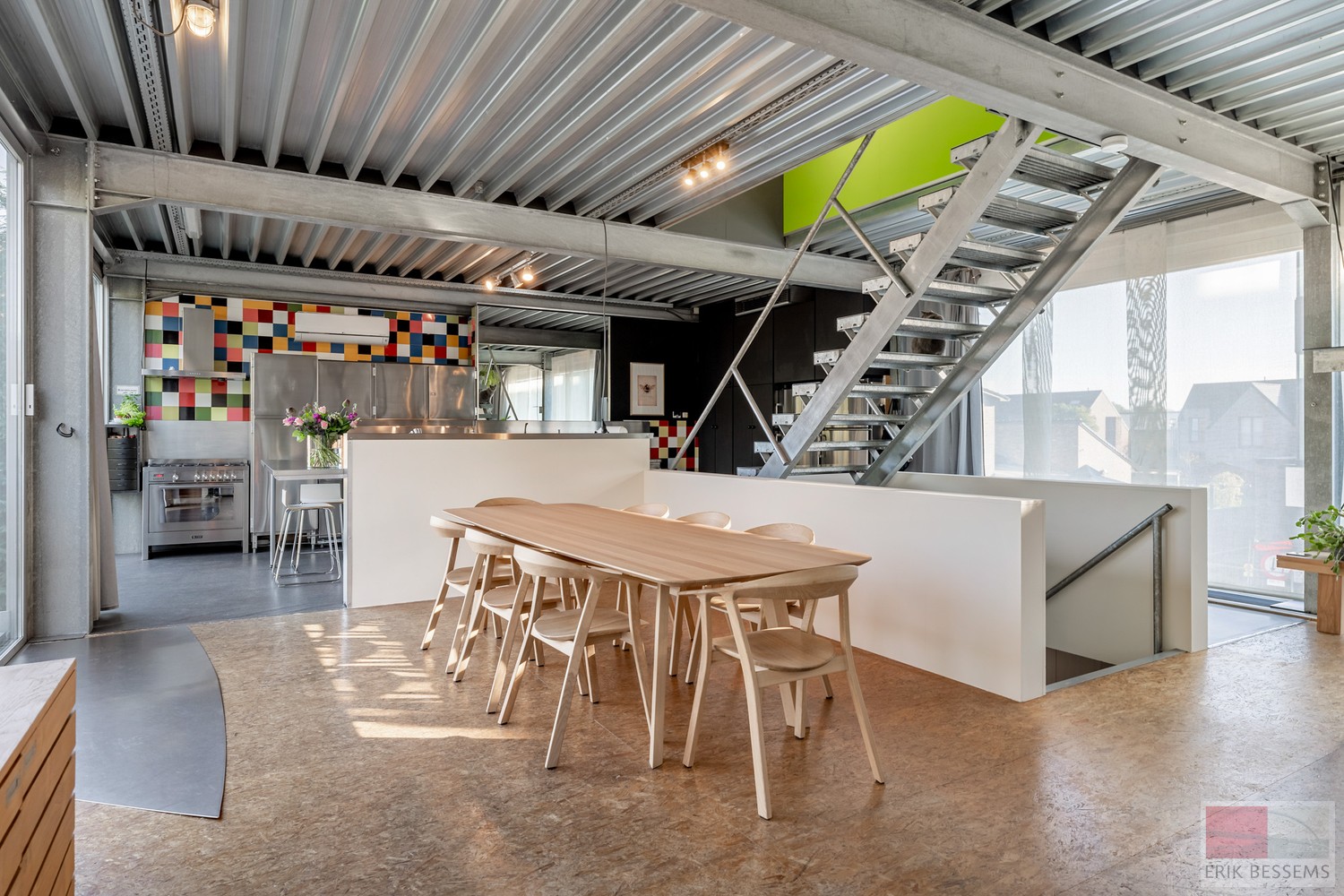 Architectenwoning met stalen constructie en glazen achtergevel - photo 2