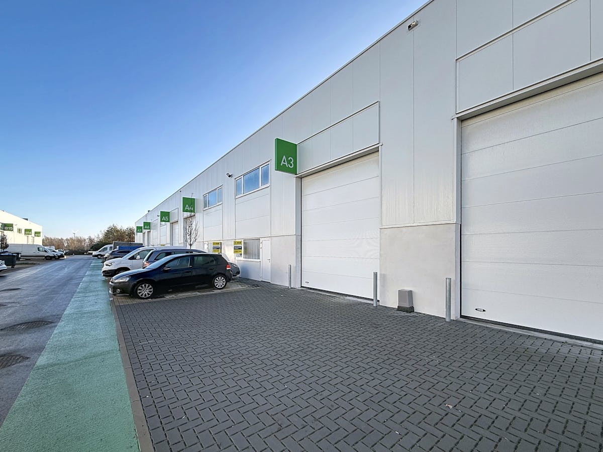 Newly built SME unit (216 m²) for rent in Evergem - photo 5
