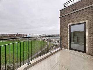 In het prestigieuze project "Park Lane" op de Tour & Taxis-site, bieden wij u dit prachtig nieuwbouw appartement aan in residentie...