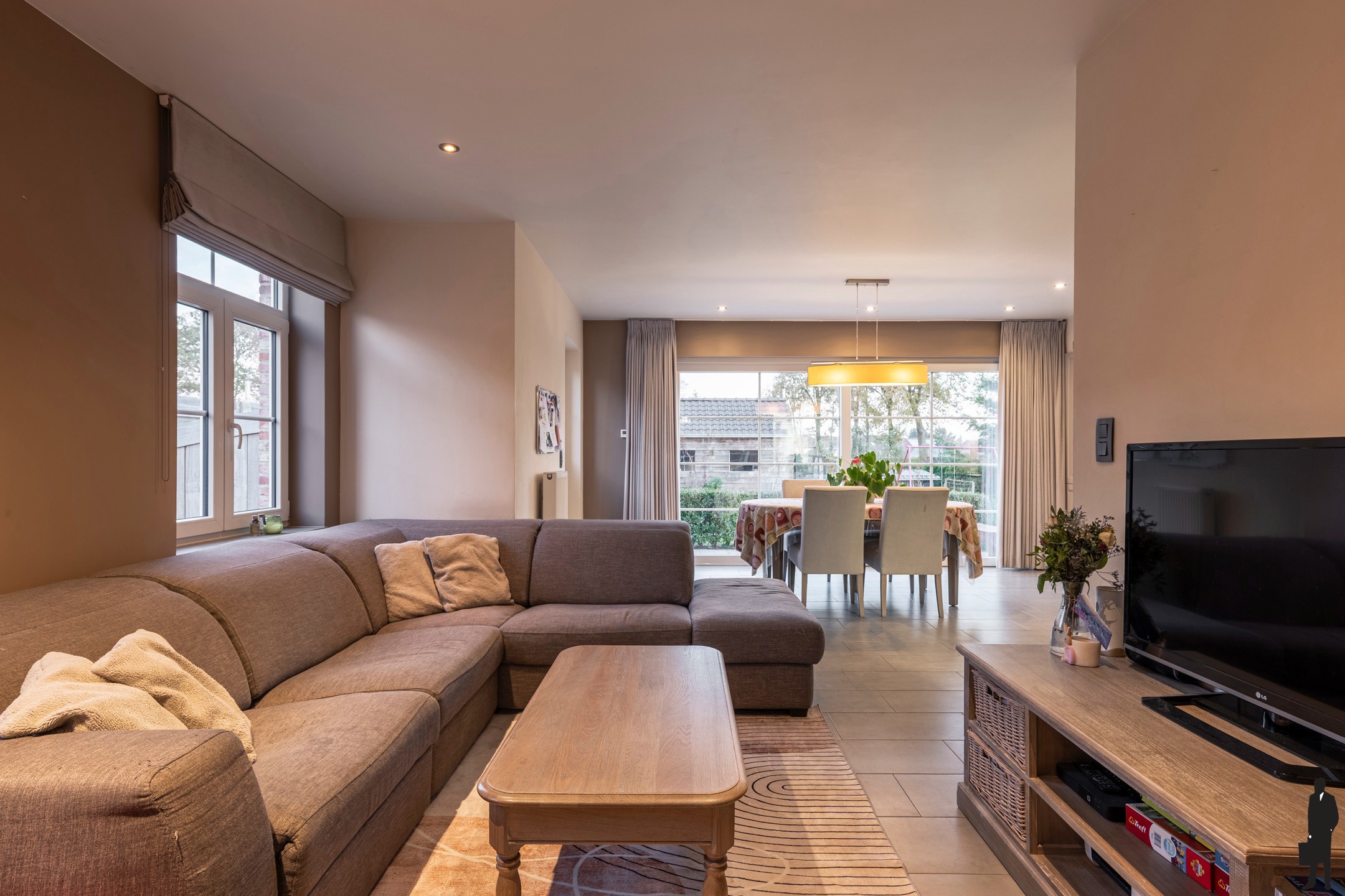 Recente, instapklare HOB-woning met 3 à 4 slpk. en bouwgrond - foto 3