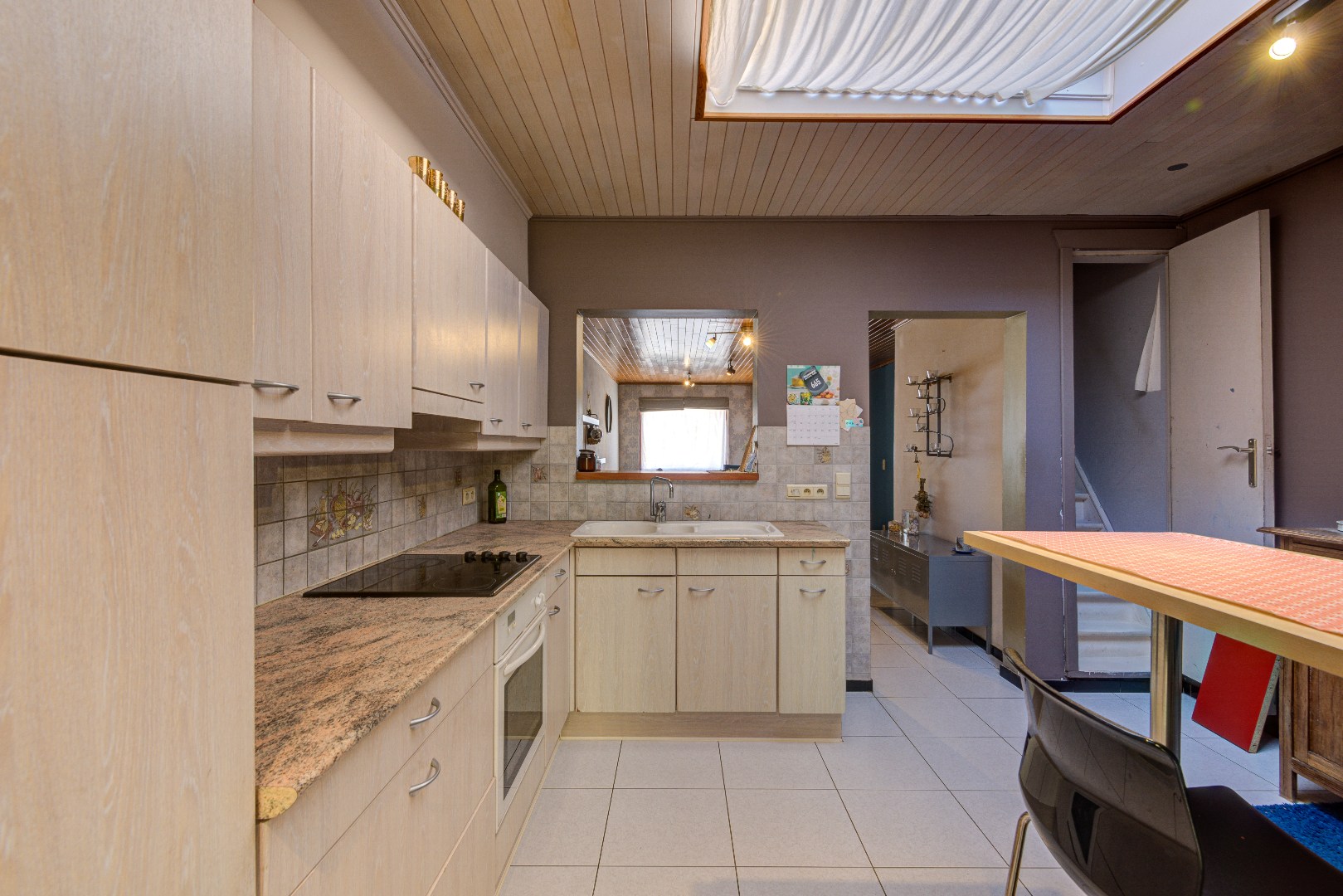 Op te frissen woning, 3 slaapkamers en grote tuin. - foto 5