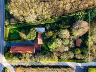 1ste bezoekdag donderdag 2 april. Inschrijven kan via www.nobels.be onder referentienummer 4145193.VOLLEDIG TE RENOVEREN / TE SLOPEN OPEN BEBOUWING...