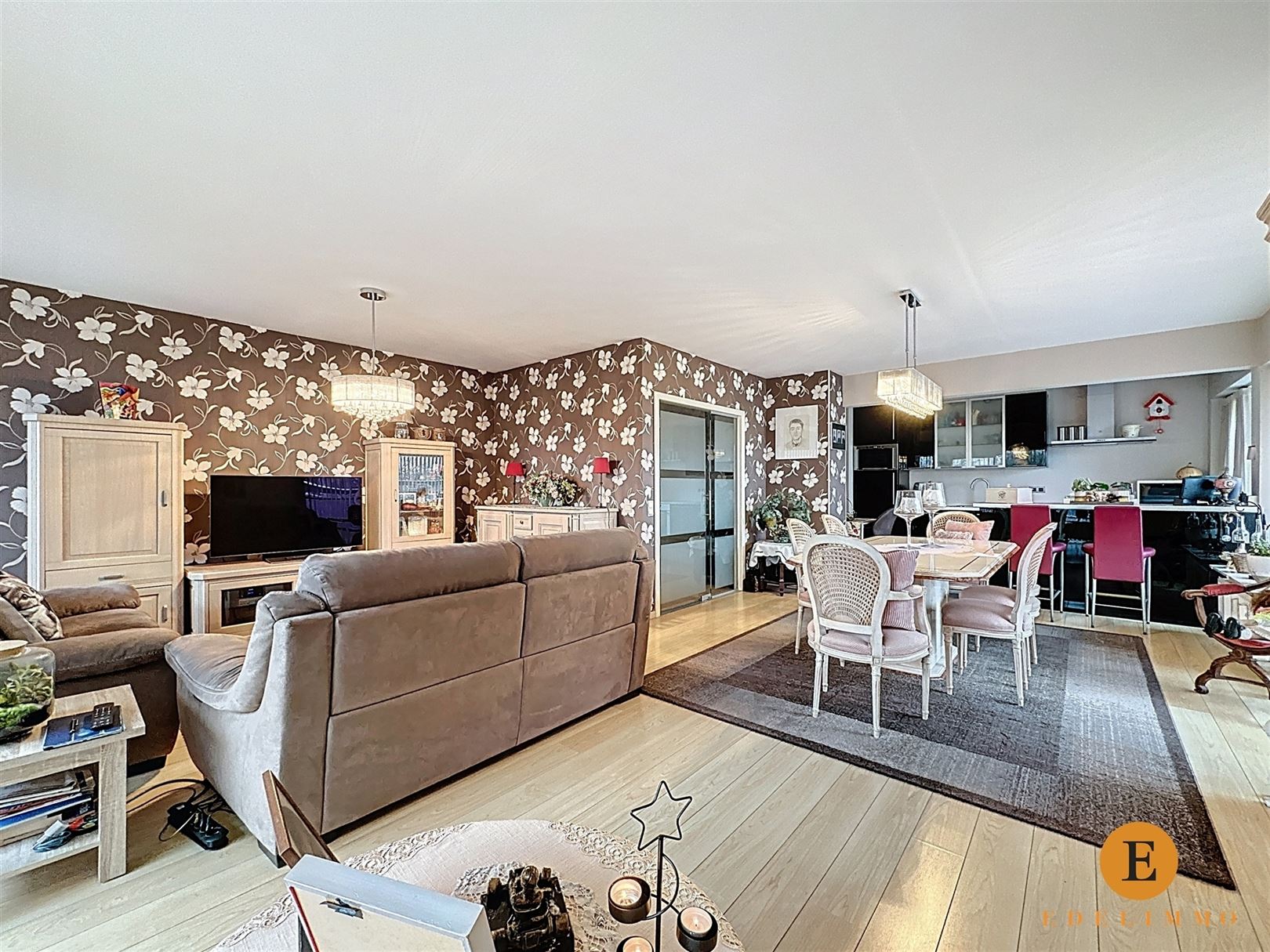 Centraal gelegen instapklaar appartement met 2 slaapkamers. - foto 3