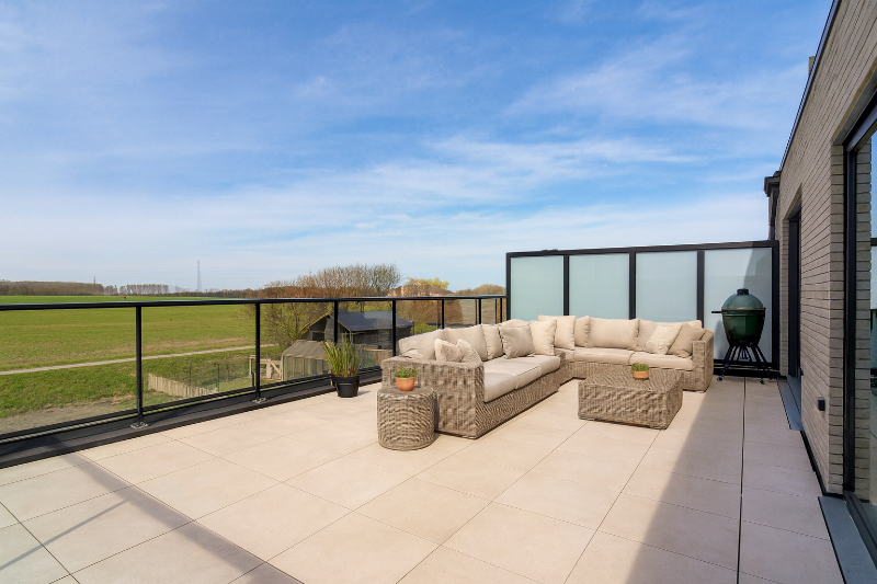 Luxueus 3-slaapkamer appartement te koop met terras van 40m² - photo 2