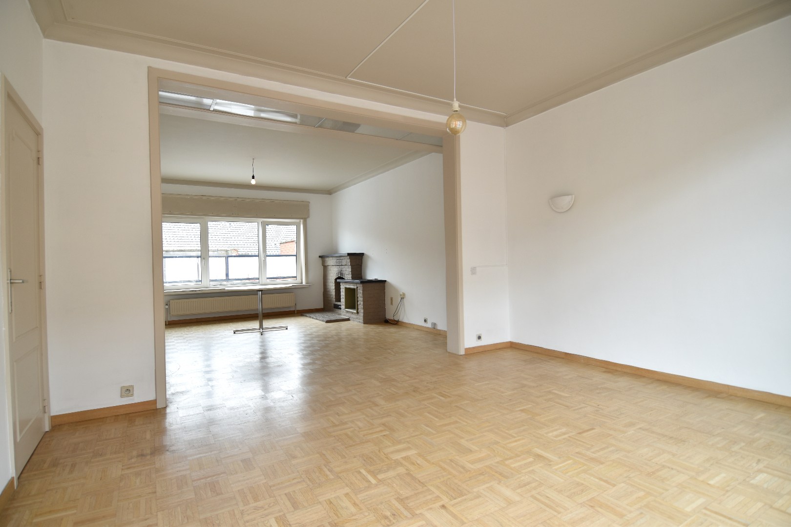 Ruim 3-slaapkamerappartement met zicht op de kerk te koop centrum Bellegem - foto 4