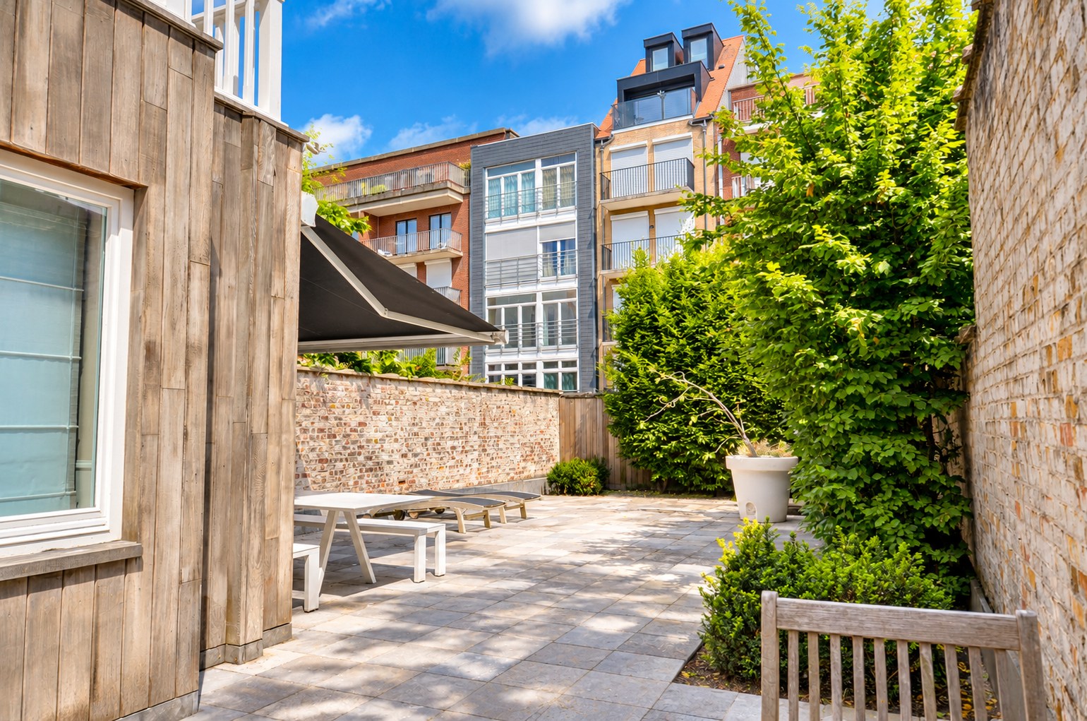 Aangenaam, perfect onderhouden appartement met een ruim terras. - foto 2