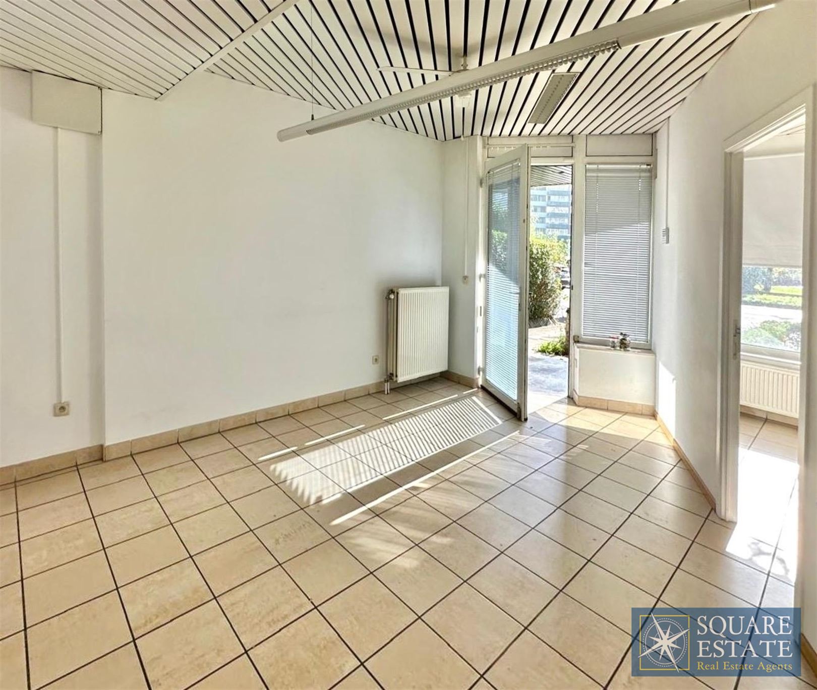 Commercial groundfloor - photo 2