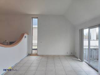 Ruim en lichtrijk duplexappartement in Moorsel!Inschrijven voor een afspraak is enkel mogelijk bij de advertentie van het pand op onze website...