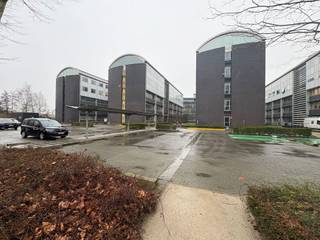 Kantoor 552m² op het gelijkvloerse te huur in het Axxes Business Park, de kantoren zijn verdeeld over 7 gebouwen en een business center. De site...