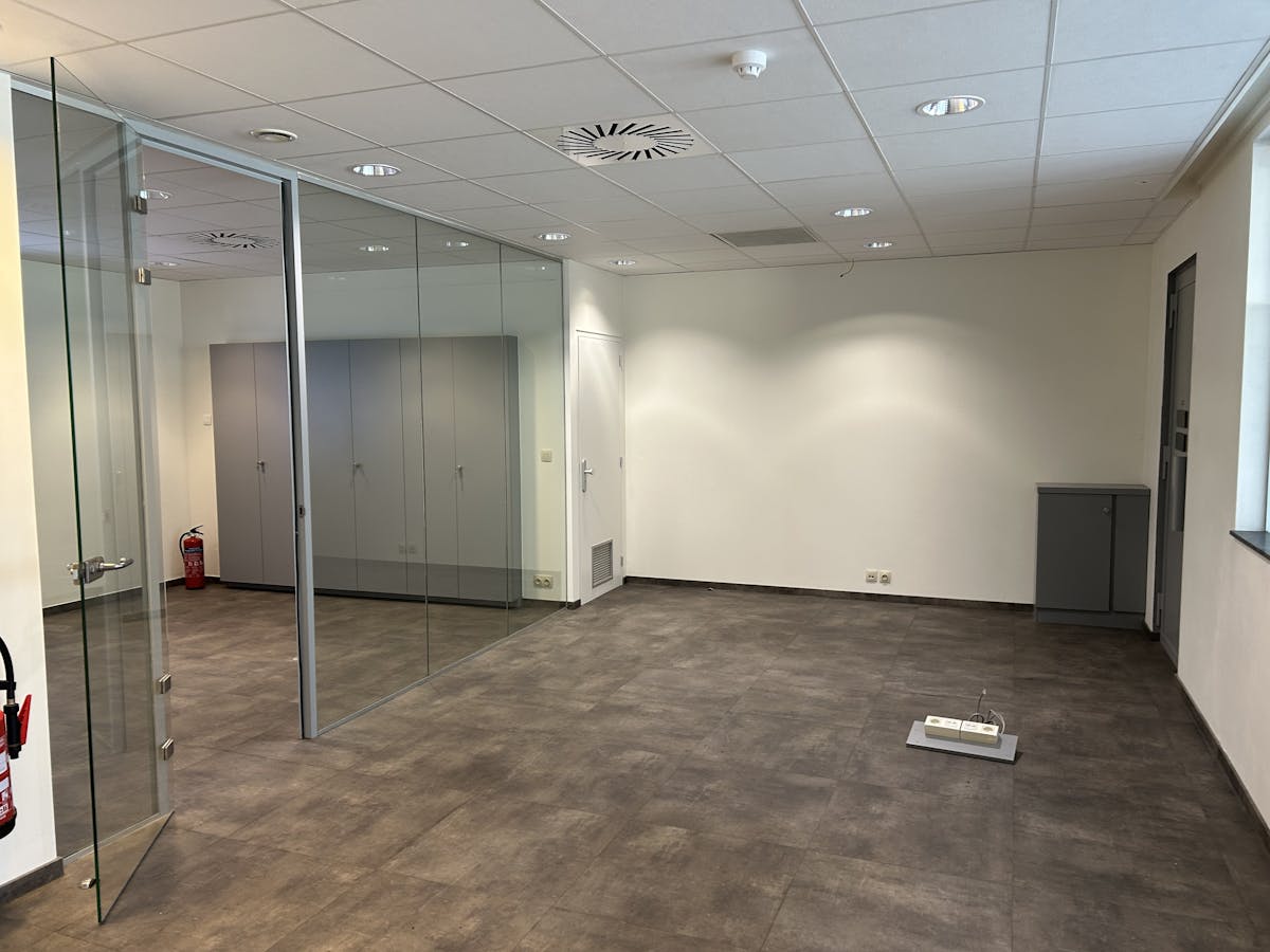 Volledig vernieuwd handelspand - foto 4