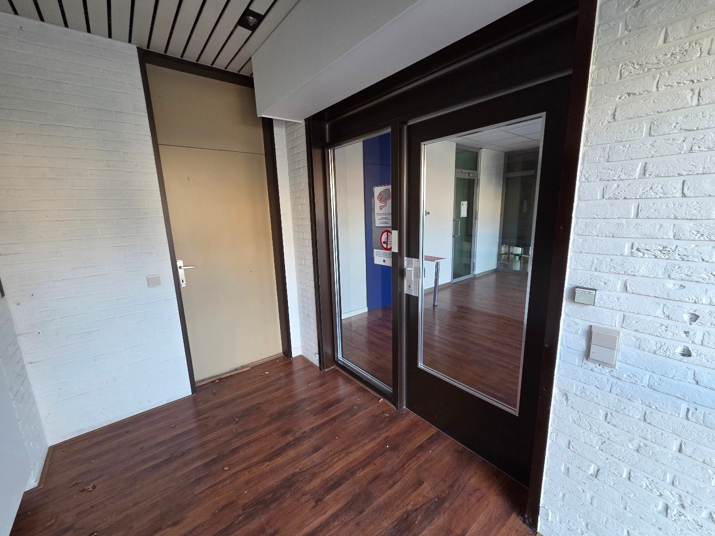 Commercieel kantoor met appartement in dorpskern Kampenhout - foto 3