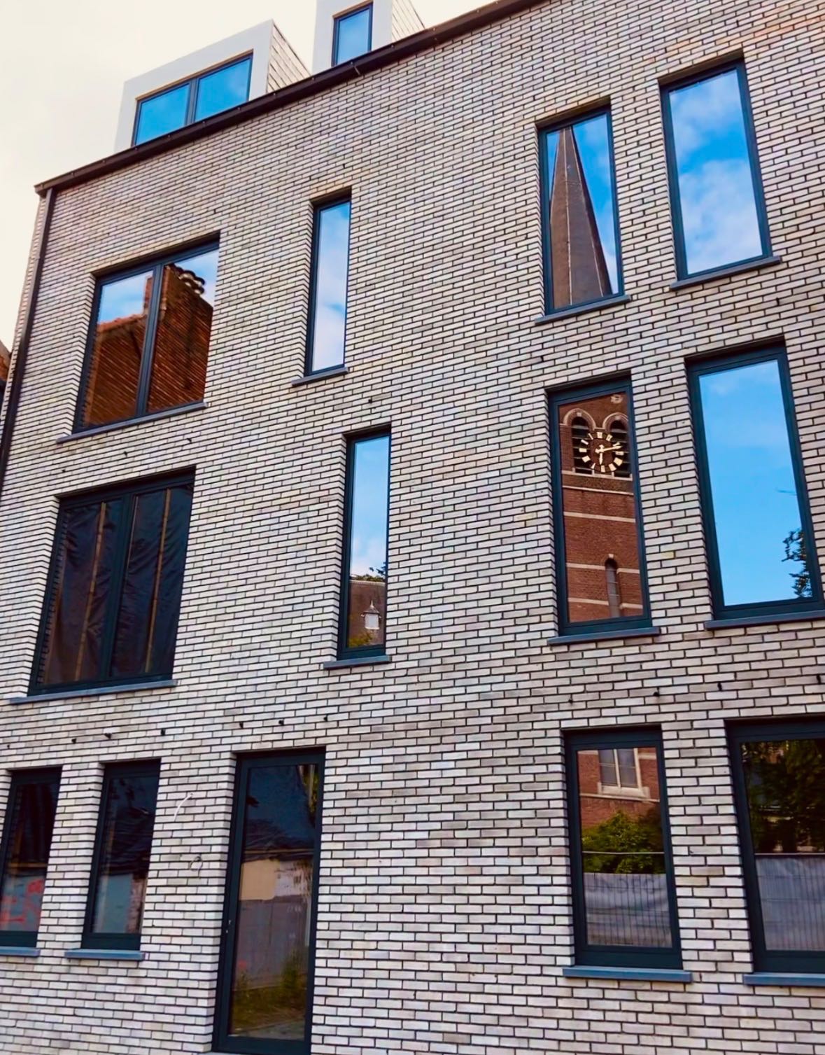 Appartement te koop in Ekeren met 1 slaapkamer - foto 1