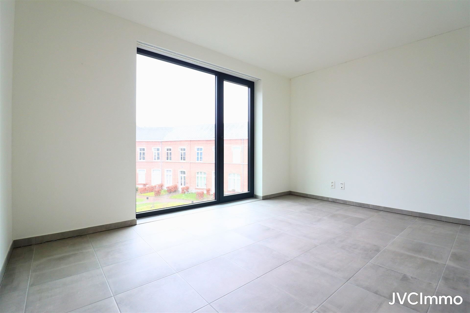 Ruime en lichte maisonnette met 2 slaapkamers - foto 5