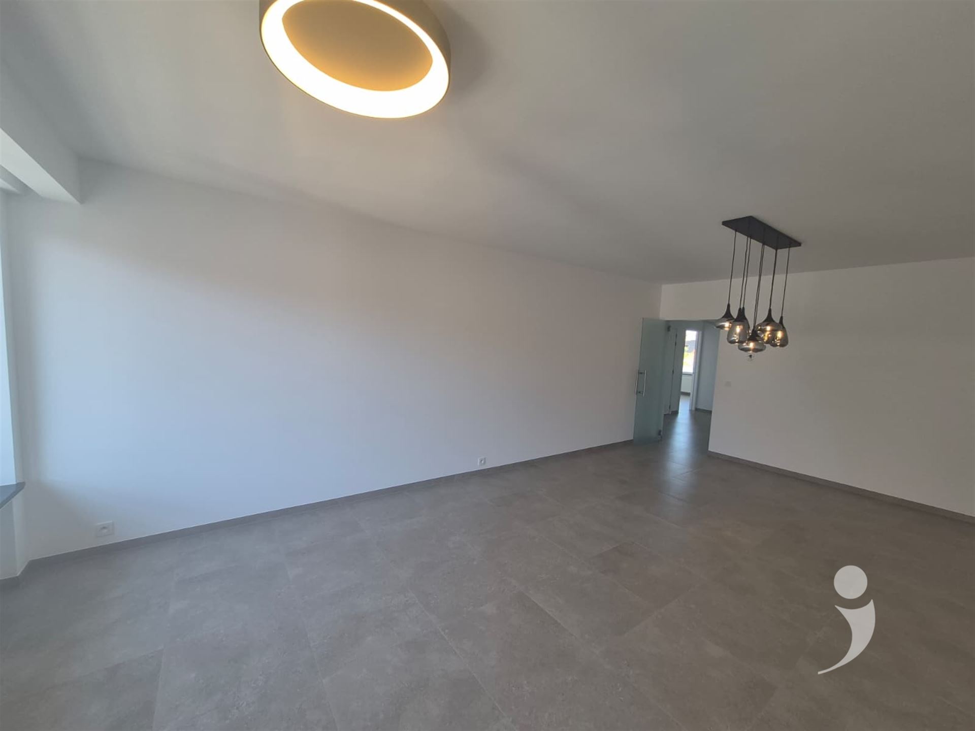 Gerenoveerd appartement - foto 4