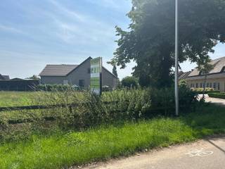 BOUWGROND VOOR HALFOPEN BEBOUWING (LOT 2) OP EEN PERCEEL VAN 4A91CA TE KINROOI.TROEVEN- Gelegen in een rustige omgeving nabij het centrum van...