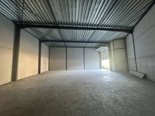 Unité PME nouvellement construite de 263 m² à louer, cette unité fait partie du tout nouveau parc d'activités « Denderparc » et est située à Ath,...