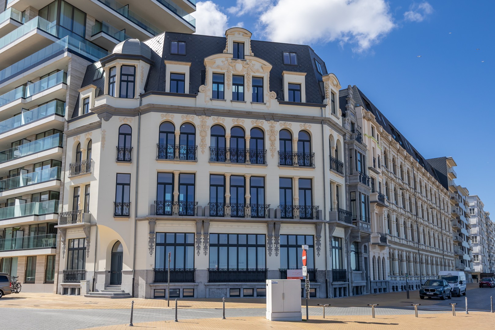 Apartment for sale in Ostend with 4 bedrooms - photo 3