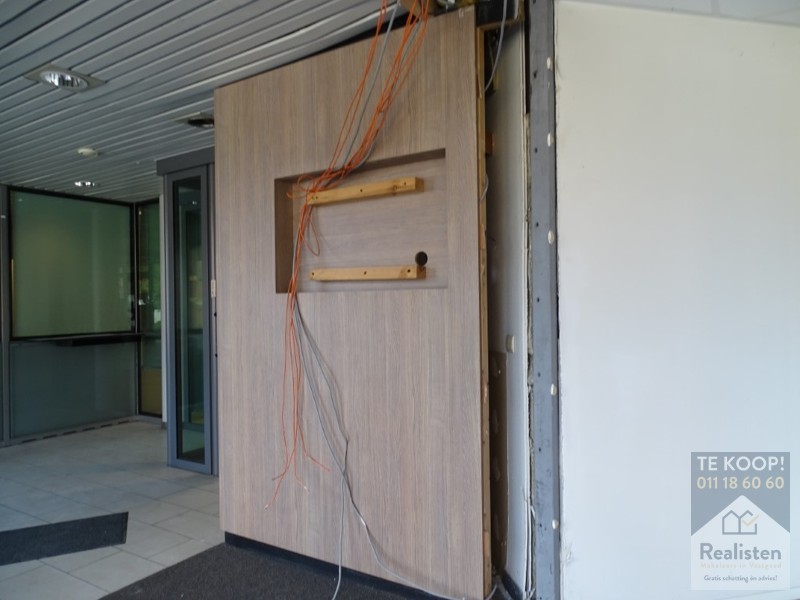 Voormalig bankkantoor - foto 3