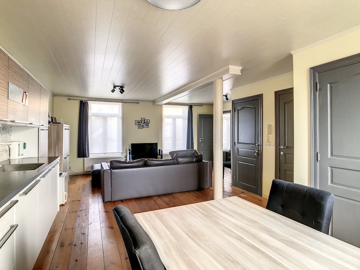 Centraal gelegen duplex appartement met 1 slaapkamer + bureel of hobbykamer te Bazel - foto 4