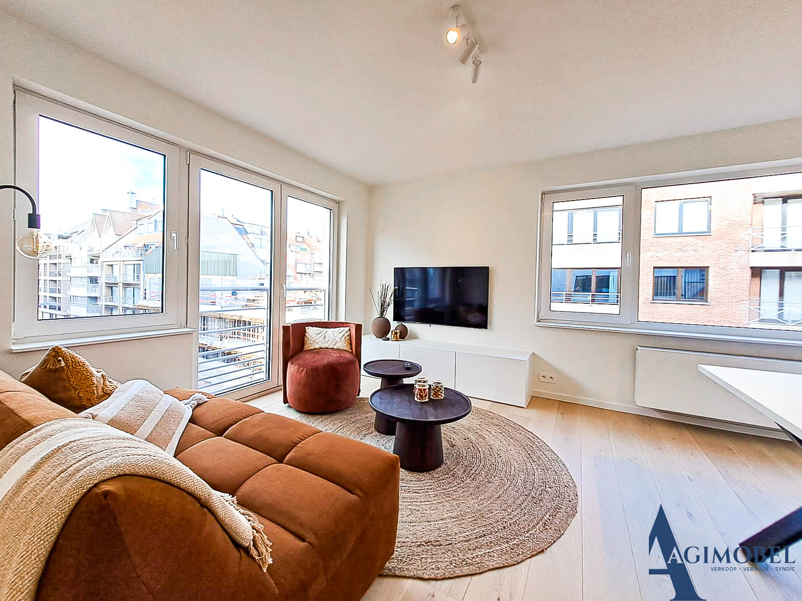 Appartement ultramoderne de deux chambres à coucher à vendre - photo 2