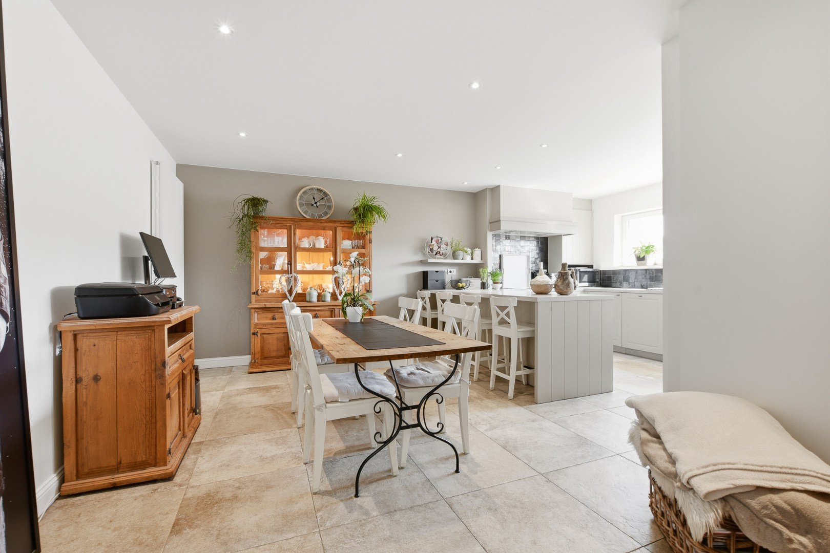 Moderne bel-etagewoning met polyvalente ruimte, zonnige tuin en energiezuinige afwerking - foto 4