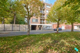 Dit centraal gelegen 2-slaapkamer appartement is gelegen op de vierde verdieping van residentie Bianca in het centrum van Roeselare en beschikt...