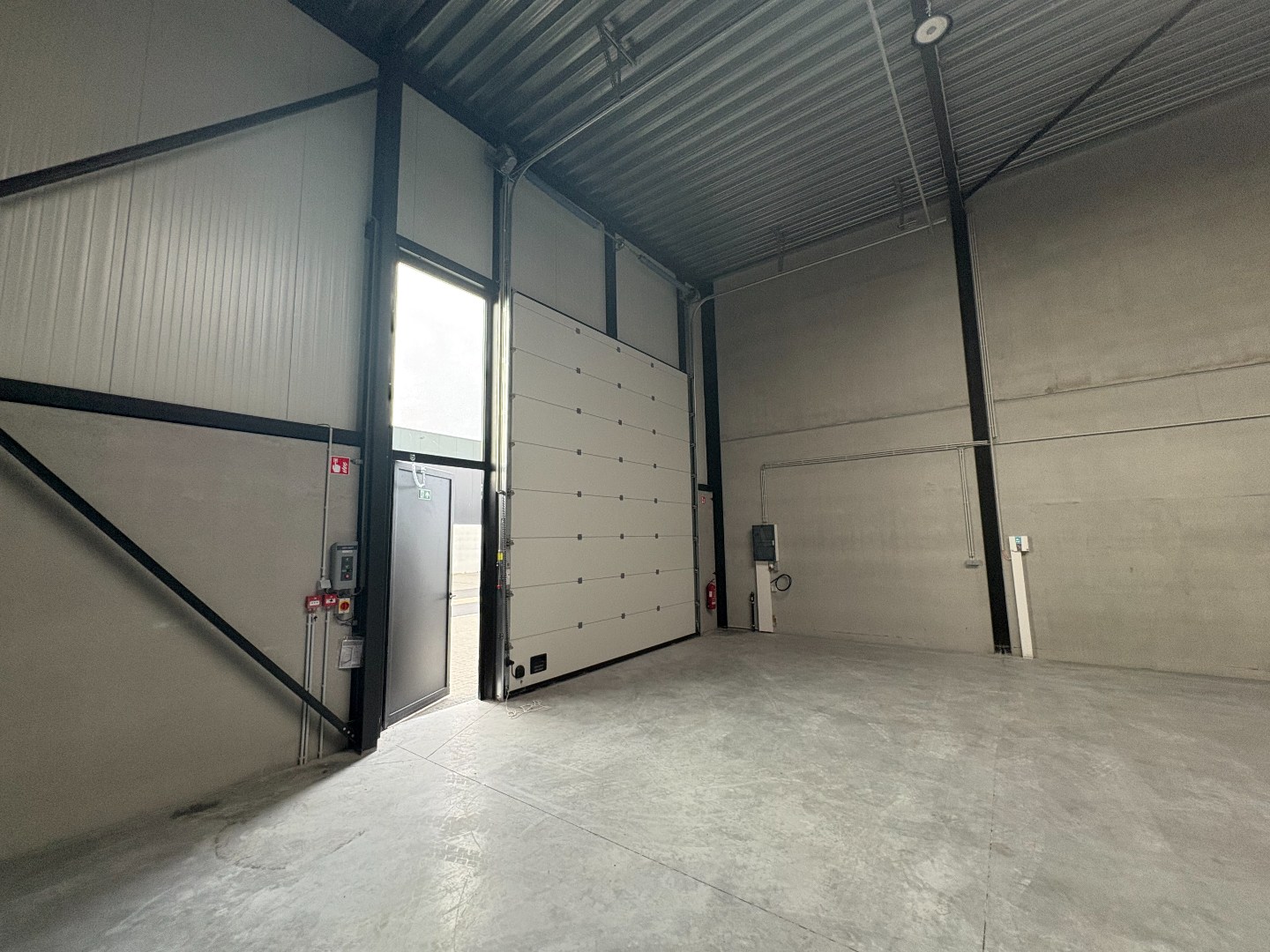 Nieuwbouw KMO-unit te huur van ca. 180 m² in project Saturnus - foto 4