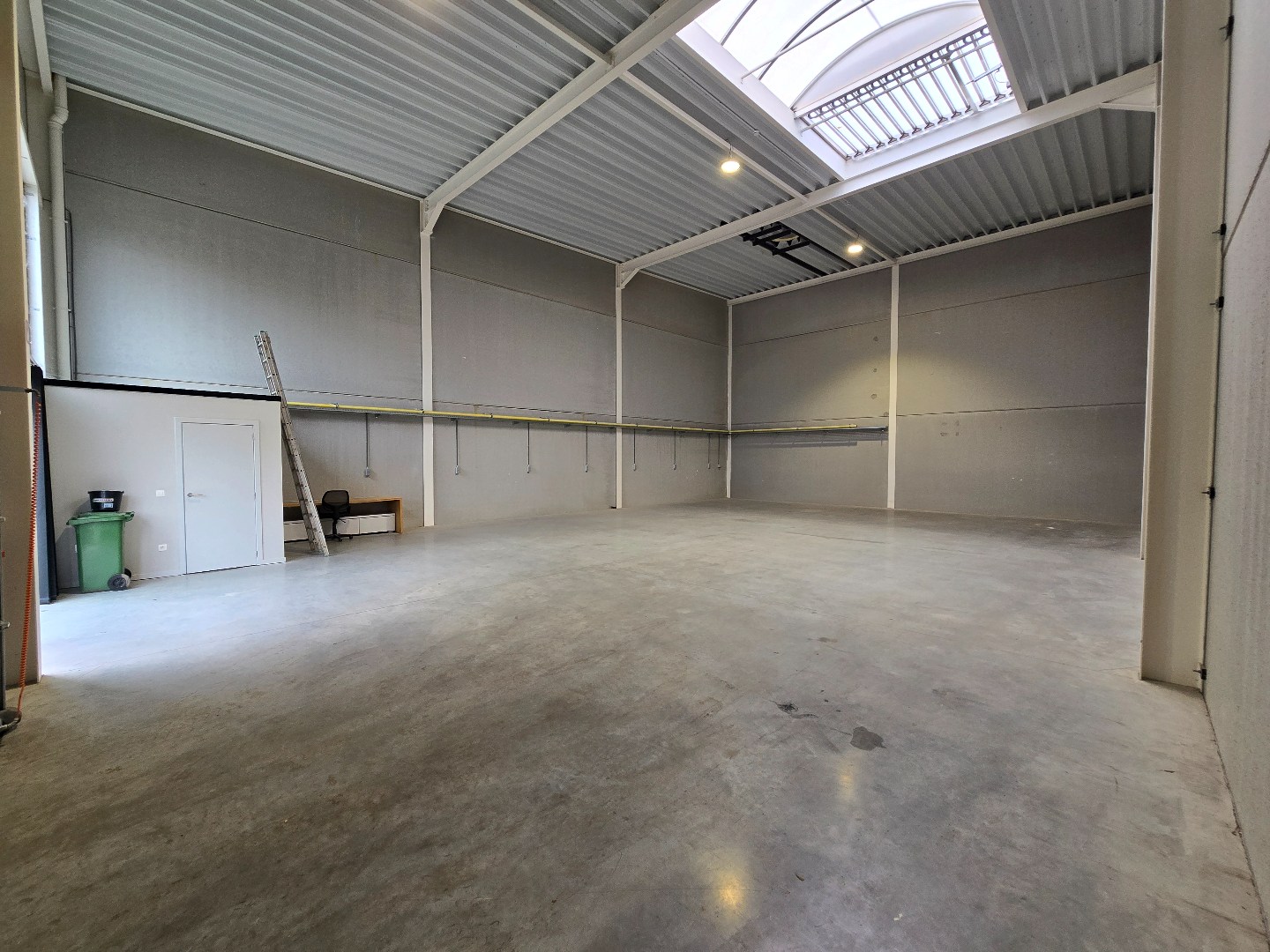 Recent magazijn, 216m², op industrieterrein 'Stadsheide', vlakbij Corda Campus - foto 4