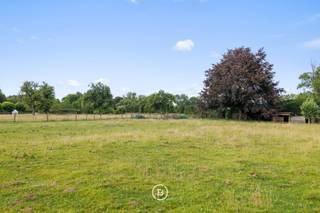 Exclusief gelegen bouwgrond te Elingen. Met een oppervlakte van 1.115 m² biedt dit perceel een uitzonderlijke kans voor het realiseren van een...